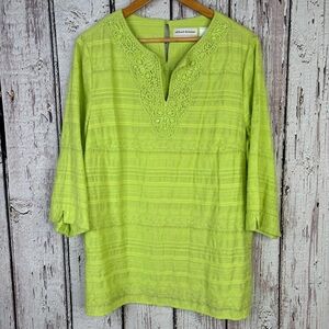 Alfred Dunner Woman 16W Lime Green Tunic Top Embroidered Beaded Split V-Neck